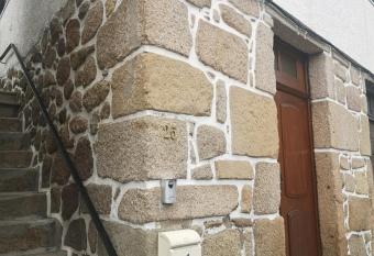 Casa Gir  o - Alojamento Local has Balcony rooms