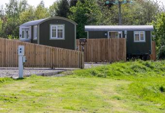 Foresterseat allows 18 year olds to book a room