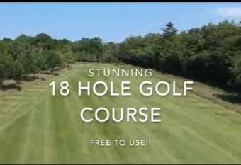 The pines lodge caravan has Balcony rooms