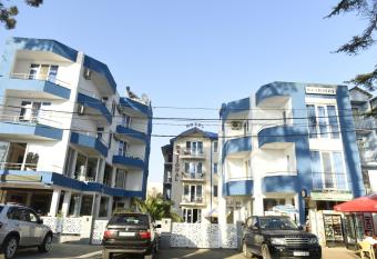 Hotel National has Smoking/Balcony rooms