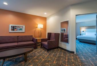 Courtyard by Marriott Atlanta Dunwoody has Balcony rooms