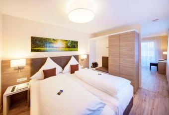 Hotel Berkheimer Hof has Balcony rooms