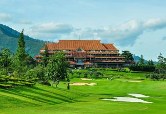 Bandung Giri Gahana Golf & Resort has Balcony rooms