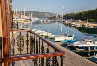 Ancora Faros has Balcony rooms