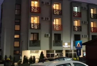 Albert Hotel has Balcony rooms