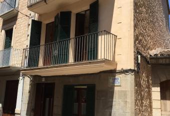 Casa Carrer de Bonany has Balcony rooms