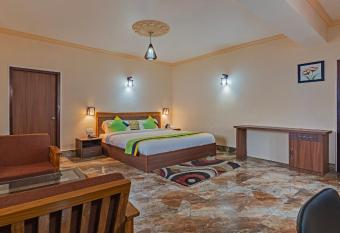 Treebo Trend Regal Residency A Boutique has Smoking rooms