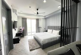 BedChambers Serviced Apartments, MG ROAD allows 18 year olds to book a room