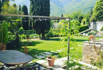 Casa Lumaca allows 18 year olds to book a room