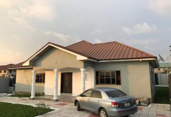 Charming 3-Bed House in Kokrobite has Smoking rooms