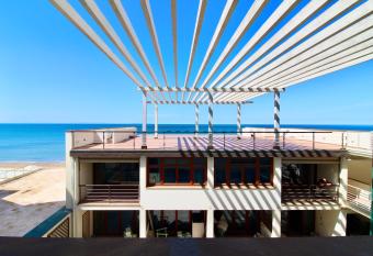 Lanterna 37 allows 18 year olds to book a room