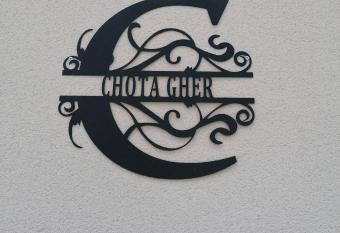 Chota Gher Apartment allows 18 year olds to book a room