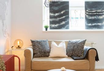 Modern Studio near British Square allows 18 year olds to book a room