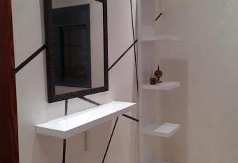 Adrarhost has Balcony rooms