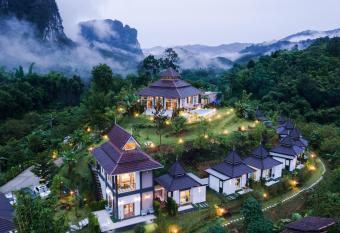 Magical Mountain View Resort has Balcony rooms