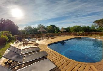 G  te du Petit Moulin has Balcony rooms