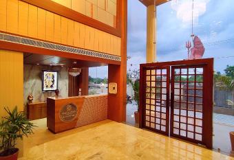 ShriGo Hotel Nathdwara allows 18 year olds to book a room