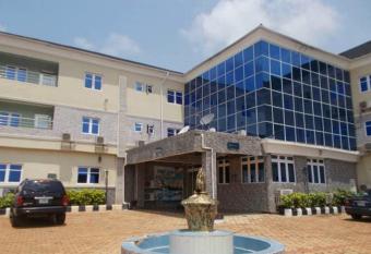 Room in Lodge - Dublina Hotels and Suites has rooms with a private hot tub