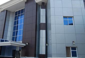 Room in Lodge - Royal Park Hotel Suite Asaba has rooms with a private hot tub