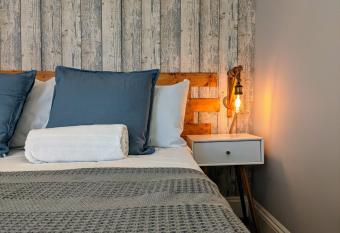 Saltwater Guest House has Balcony rooms