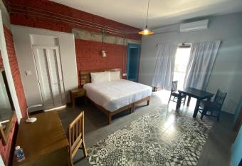Hotel Meson del Barrio allows 18 year olds to book a room