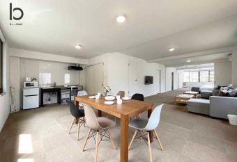 2 BR Apt, Near Itsukushima Shrine, For 12 Ppl allows 18 year olds to book a room