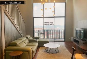 I City Duplex Suite with Wifi has Balcony rooms