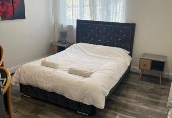 Zams rooms allows 18 year olds to book a room