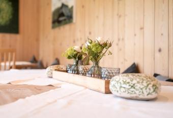 Schlegelhof has Balcony rooms