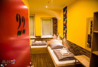 BeFree Hostel - Self-Service allows 18 year olds to book a room