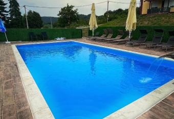 Apartman sa bazenom   KOTA 555   has Balcony rooms