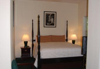 5th Street Inn allows 18 year olds to book a room