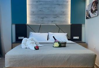 Dim House has Balcony rooms