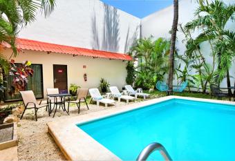 Hotel Mariachi by Kavia 5th Av allows 18 year olds to book a room