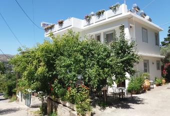 Heracles Hotel has Balcony rooms