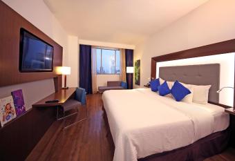 Novotel Panama City allows 18 year olds to book a room