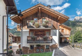 Appartamento Ciasa has Balcony rooms