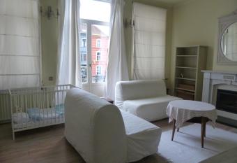 B&B Sparrow s Nest has Balcony rooms