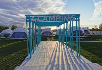 Glamping By The Sea has Balcony rooms