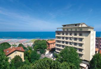 Hotel Acropolis has Balcony rooms