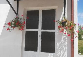 La casarella has Balcony rooms