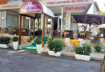 Hotel Villa Alberta B&B allows 18 year olds to book a room