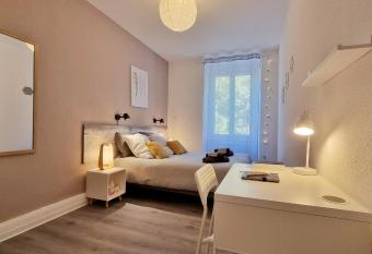 Bulles de sommeil - Cozy - RBNB allows 18 year olds to book a room