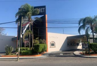 Motel Xcaret allows 18 year olds to book a room