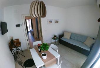 Casa UBARUNI has Balcony rooms