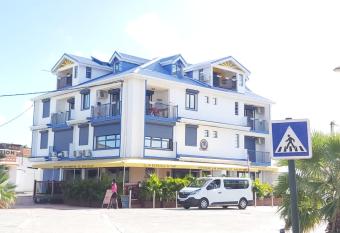 R  sidence TOULOUKA  RA has Balcony rooms