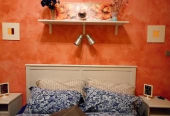 Private Room stanza privata with private bathroom - shared kitchen and beautiful terrace on Taormina Center Hostel Taormina allows 18 year olds to book a room