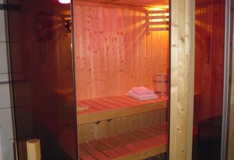 B&B V.K. PGmbH has Balcony rooms