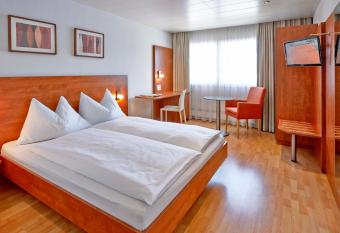 Aarauerhof - Self Check-in allows 18 year olds to book a room