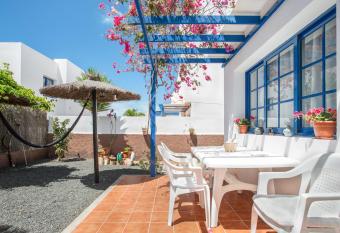 Casa Rosa has Balcony rooms